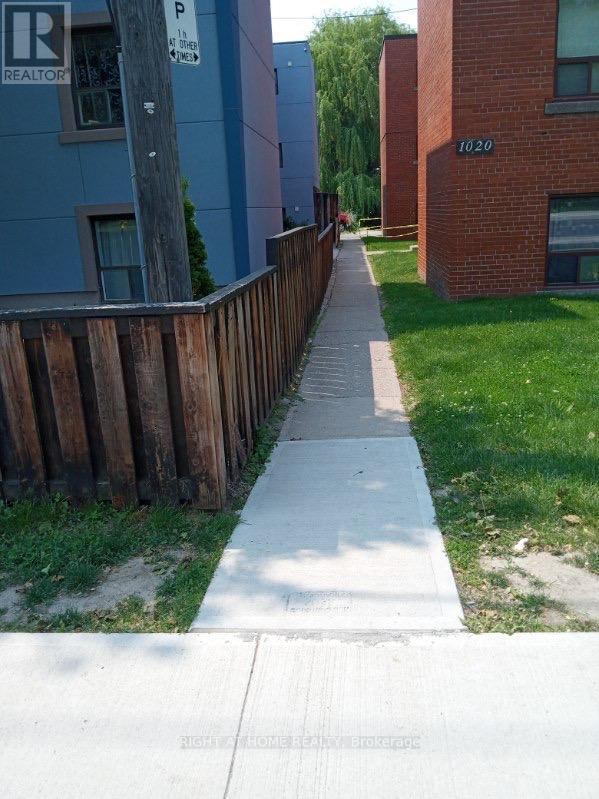 1020 O'connor Drive, Toronto (O'connor-Parkview), Ontario  M4B 2T3 - Photo 5 - E12231494