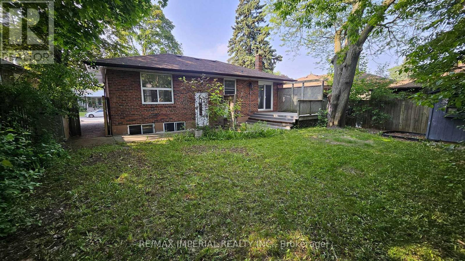 Property at 445 PALISER CRESCENT N image 2