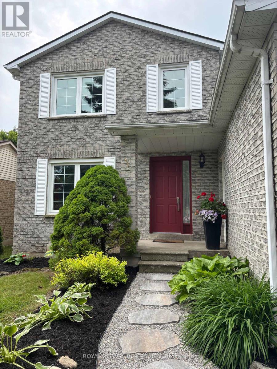 Property at 14 FORRESTWOOD CRESCENT image 2