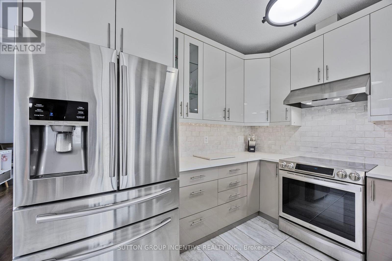 21 Beverly Street, Springwater (Elmvale), Ontario  L0L 1P0 - Photo 7 - S12231540