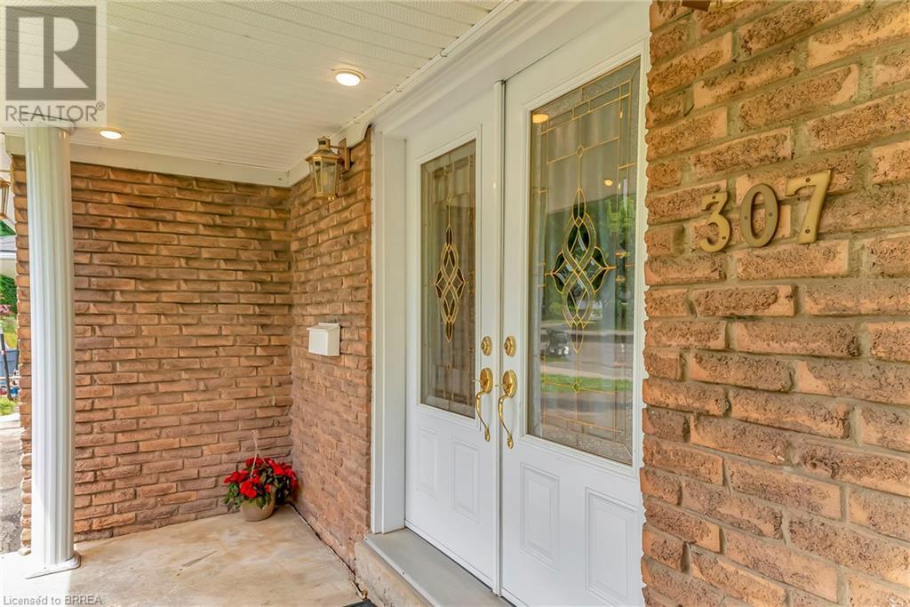 Property at 307 ERINDALE Drive image 5