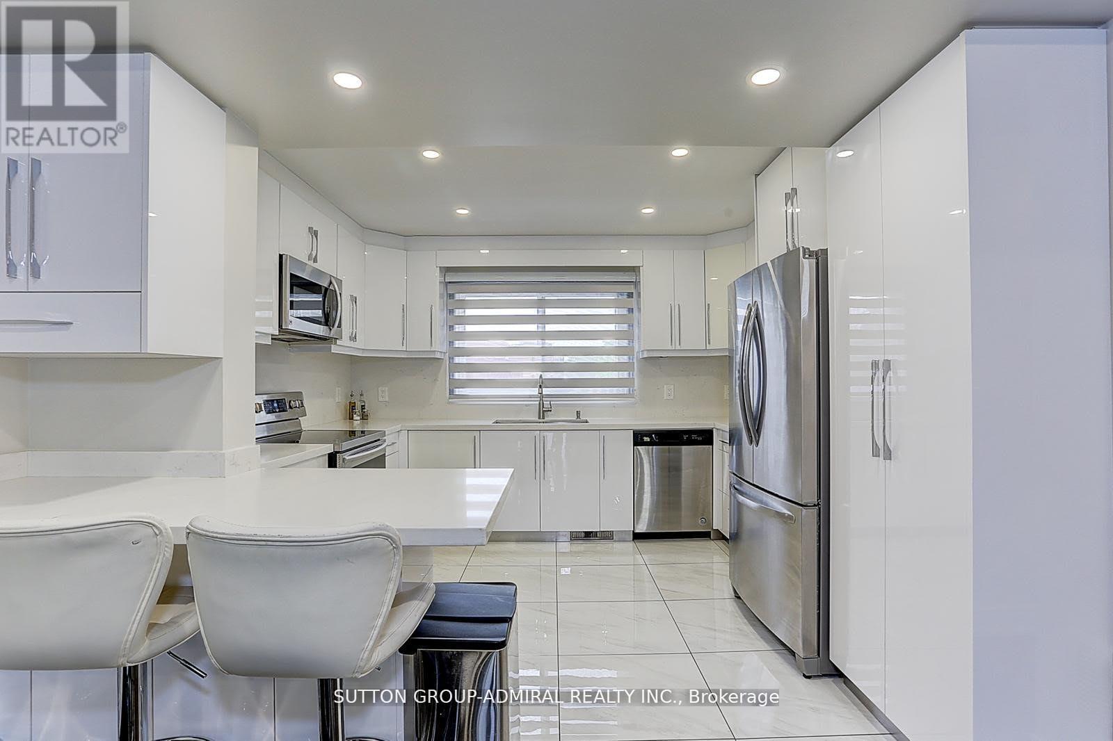 Property at 52 CHABAD GATE image 2