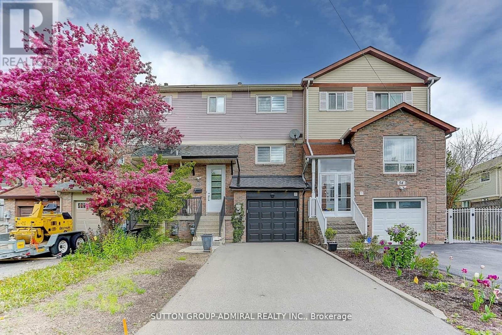 Property at 52 CHABAD GATE image 3
