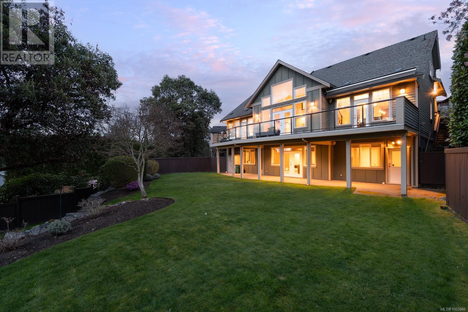 Property at 724 Bossi Pl image 3