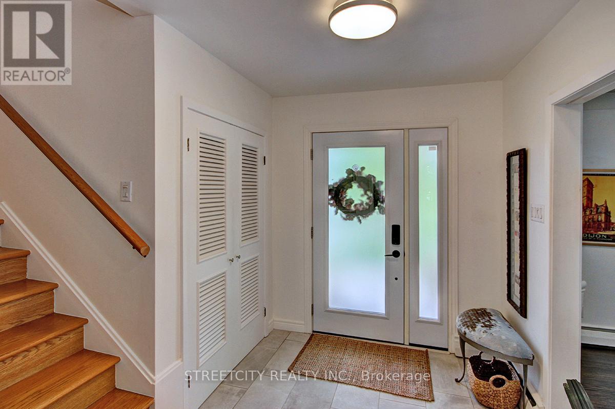 Property at 825 CLEARVIEW AVENUE image 3