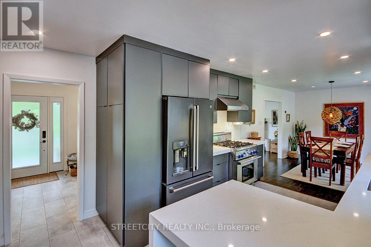 Property at 825 CLEARVIEW AVENUE image 5