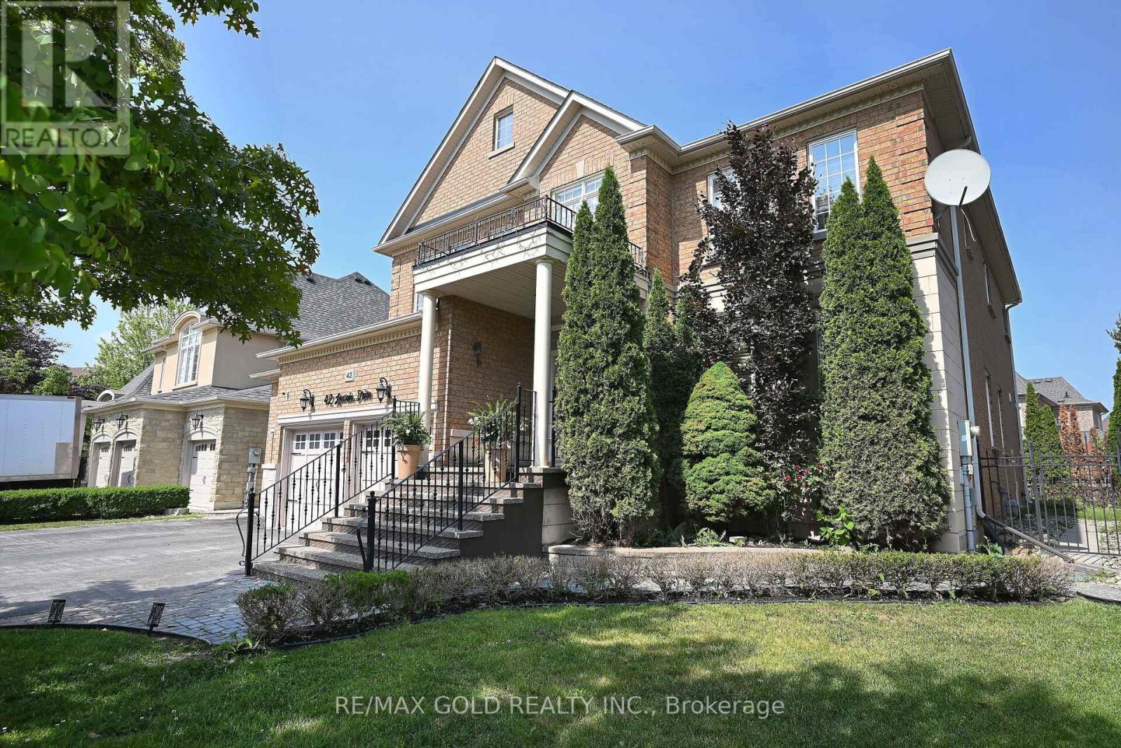 Property at 42 LOUVAIN DRIVE image 2