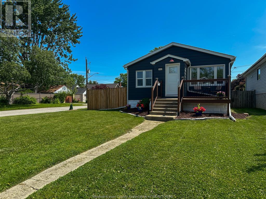 2402 Tourangeau, Windsor, Ontario  N8W 4N7 - Photo 4 - 25015446