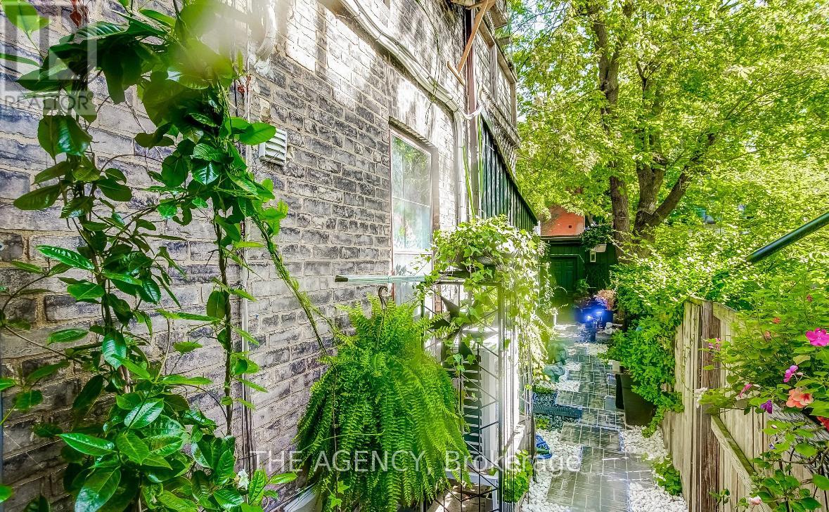 31 Rose Avenue, Toronto (Cabbagetown-South St. James Town), Ontario  M4X 1N7 - Photo 37 - C12229216