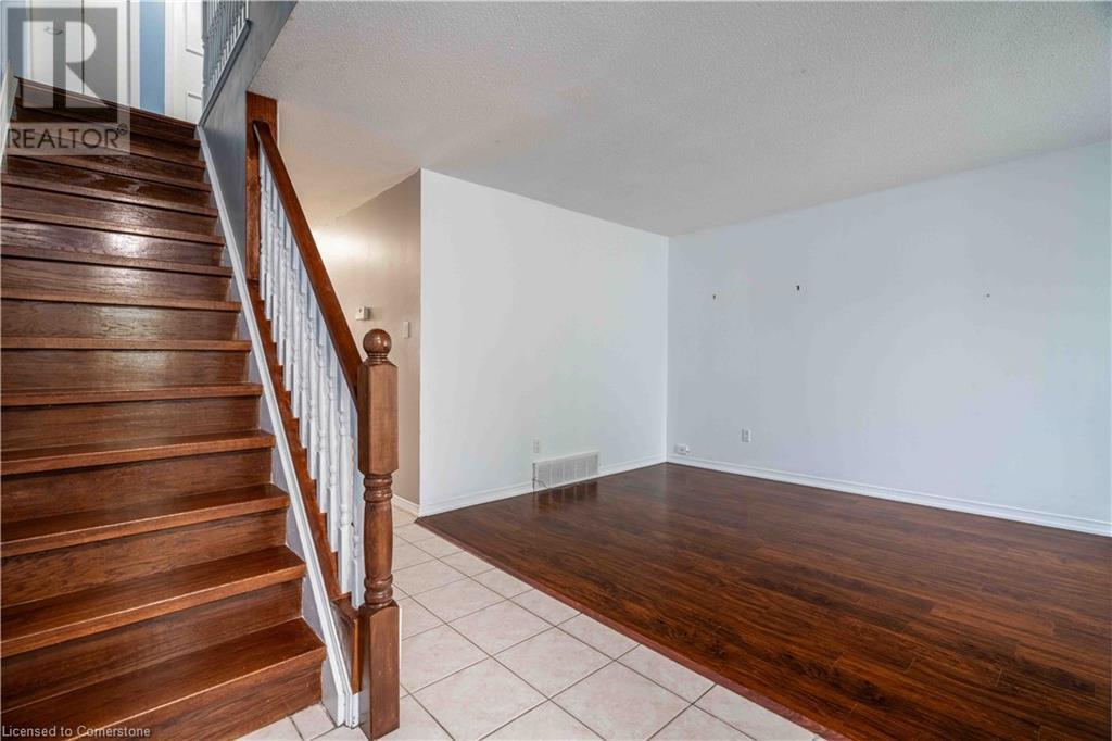 Property at 117 BONAVENTURE Drive Unit# 16 image 5