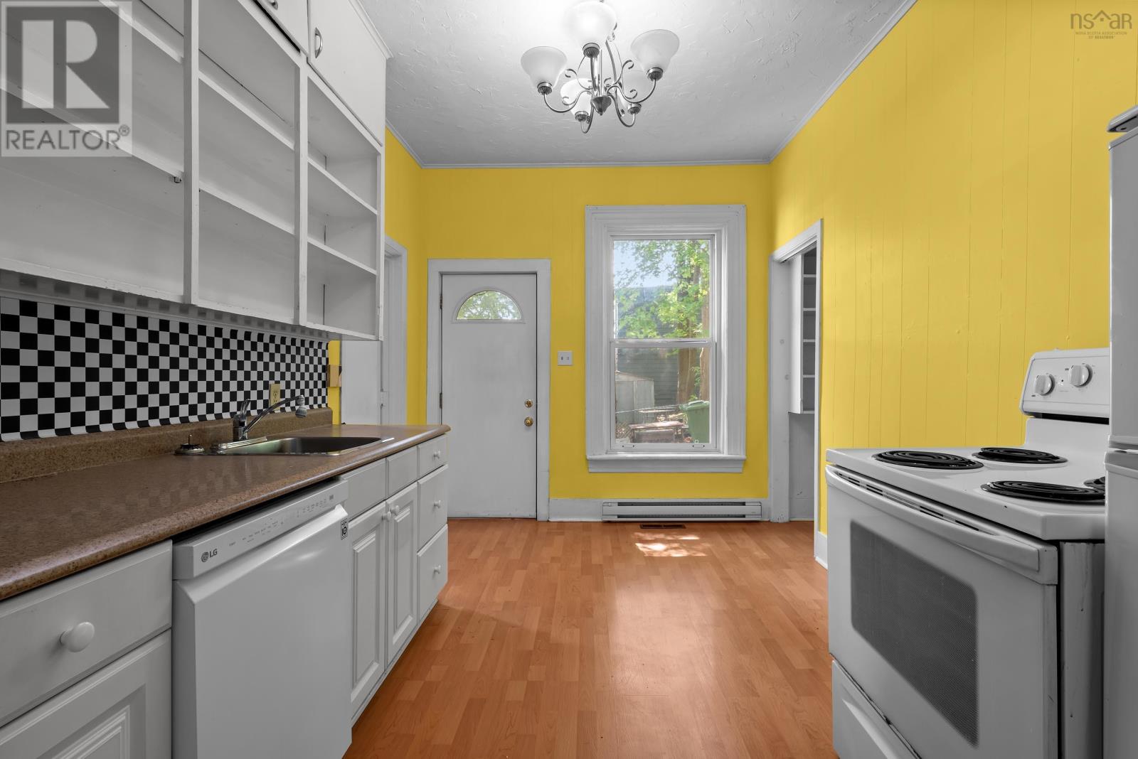 3202 Agricola Street, Halifax, Nova Scotia  B3K 4H1 - Photo 6 - 202515091