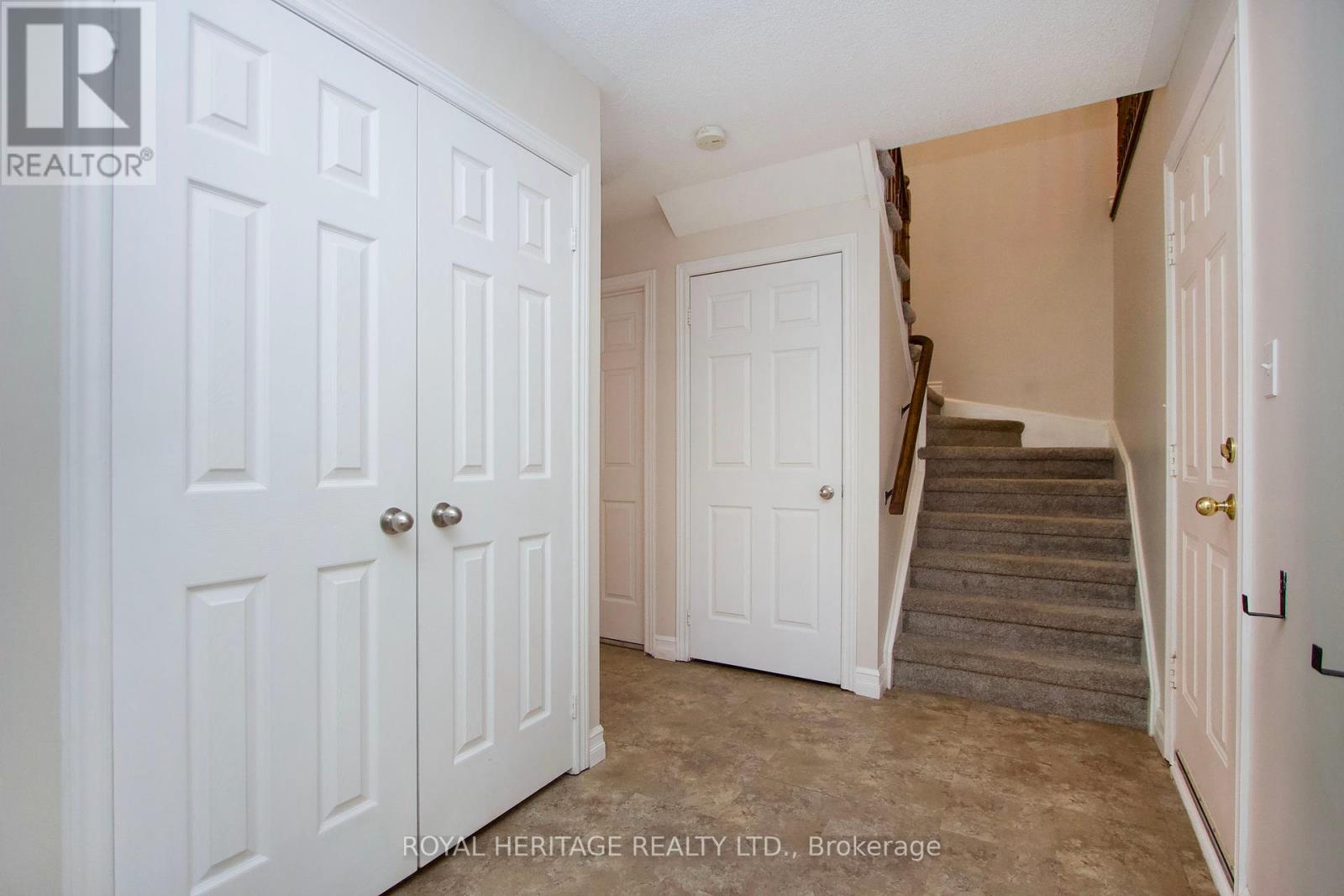 Property at 55 HEARTHSTONE CRESCENT image 5