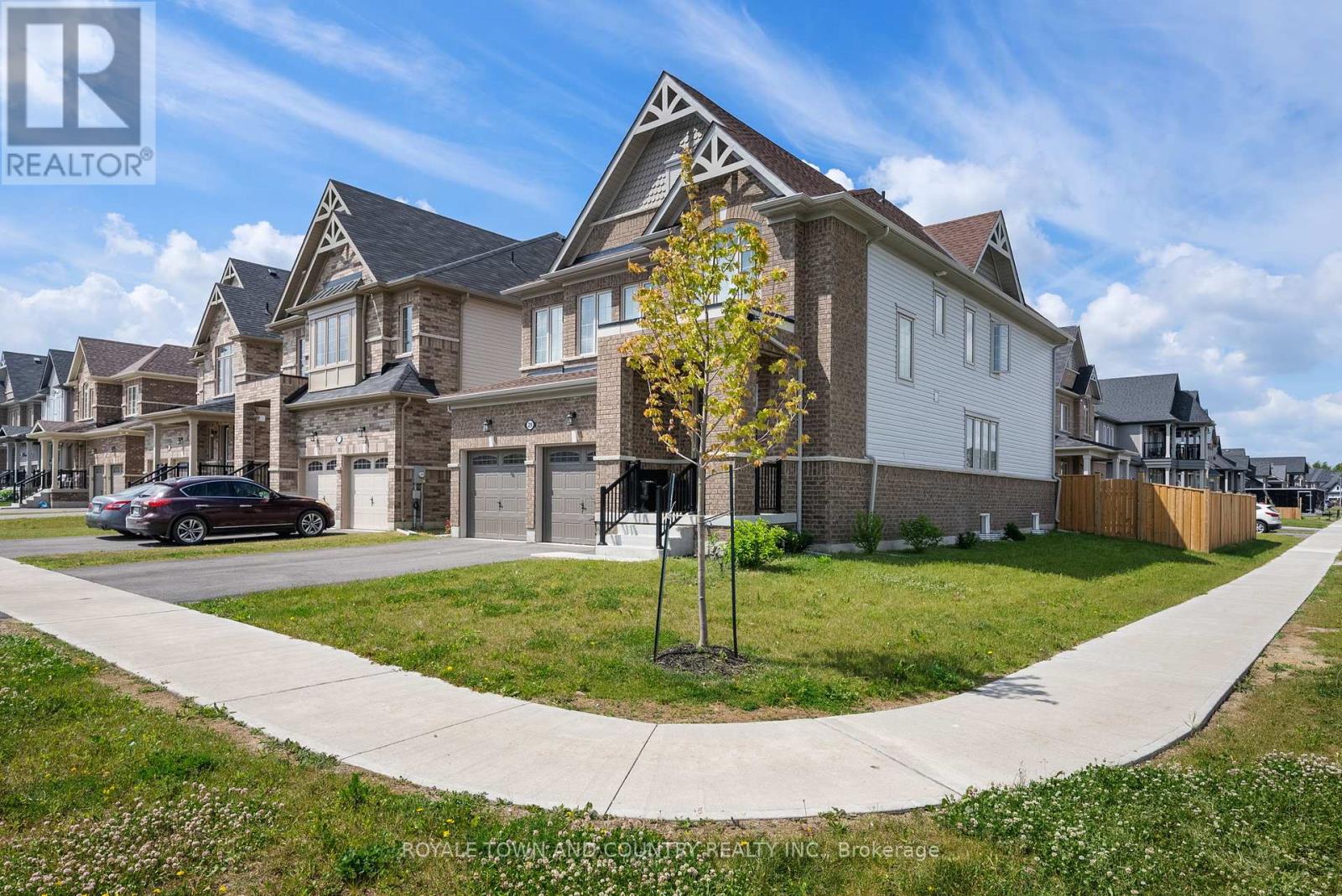 Property at 29 HENNESSEY CRESCENT image 2