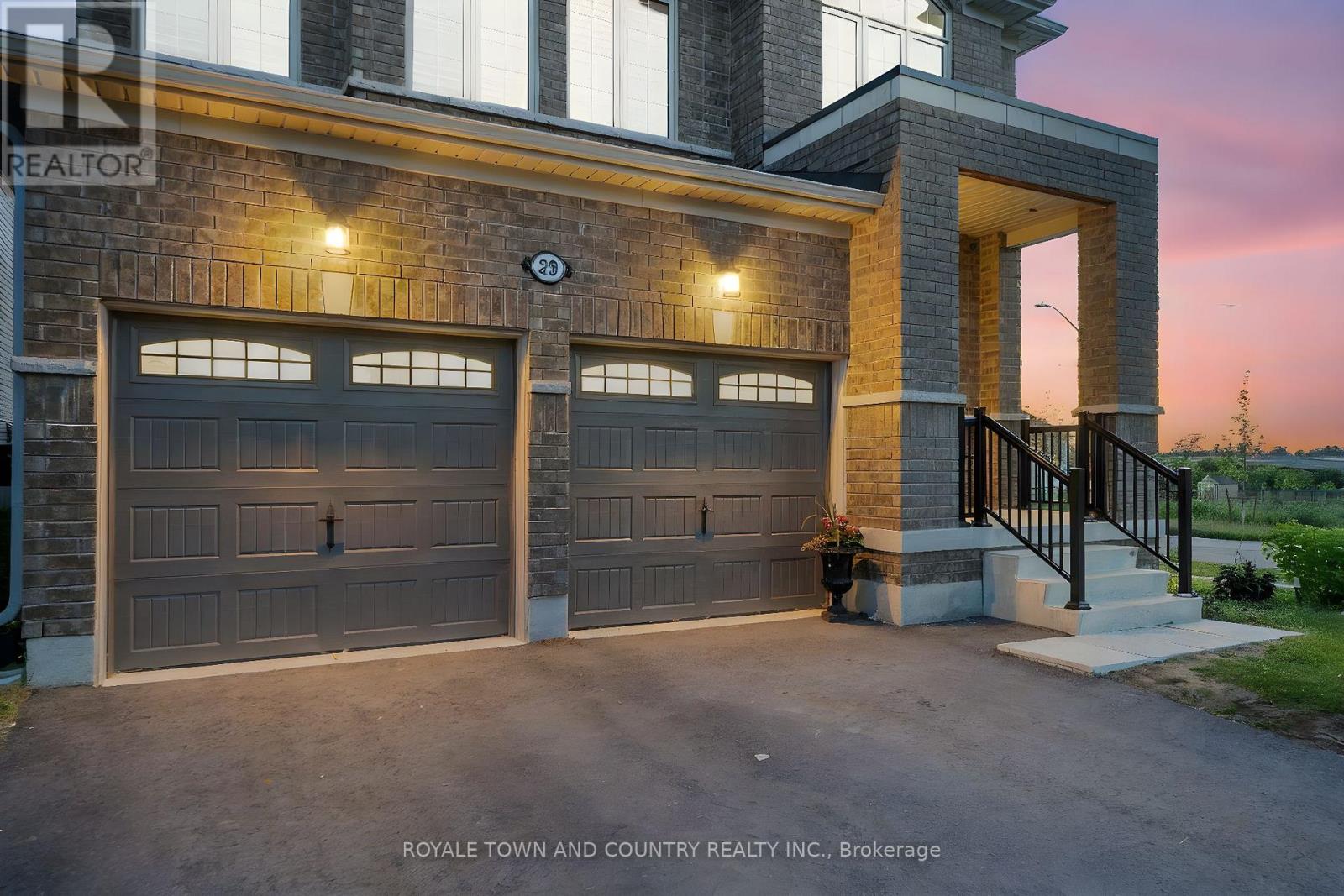 Property at 29 HENNESSEY CRESCENT image 4