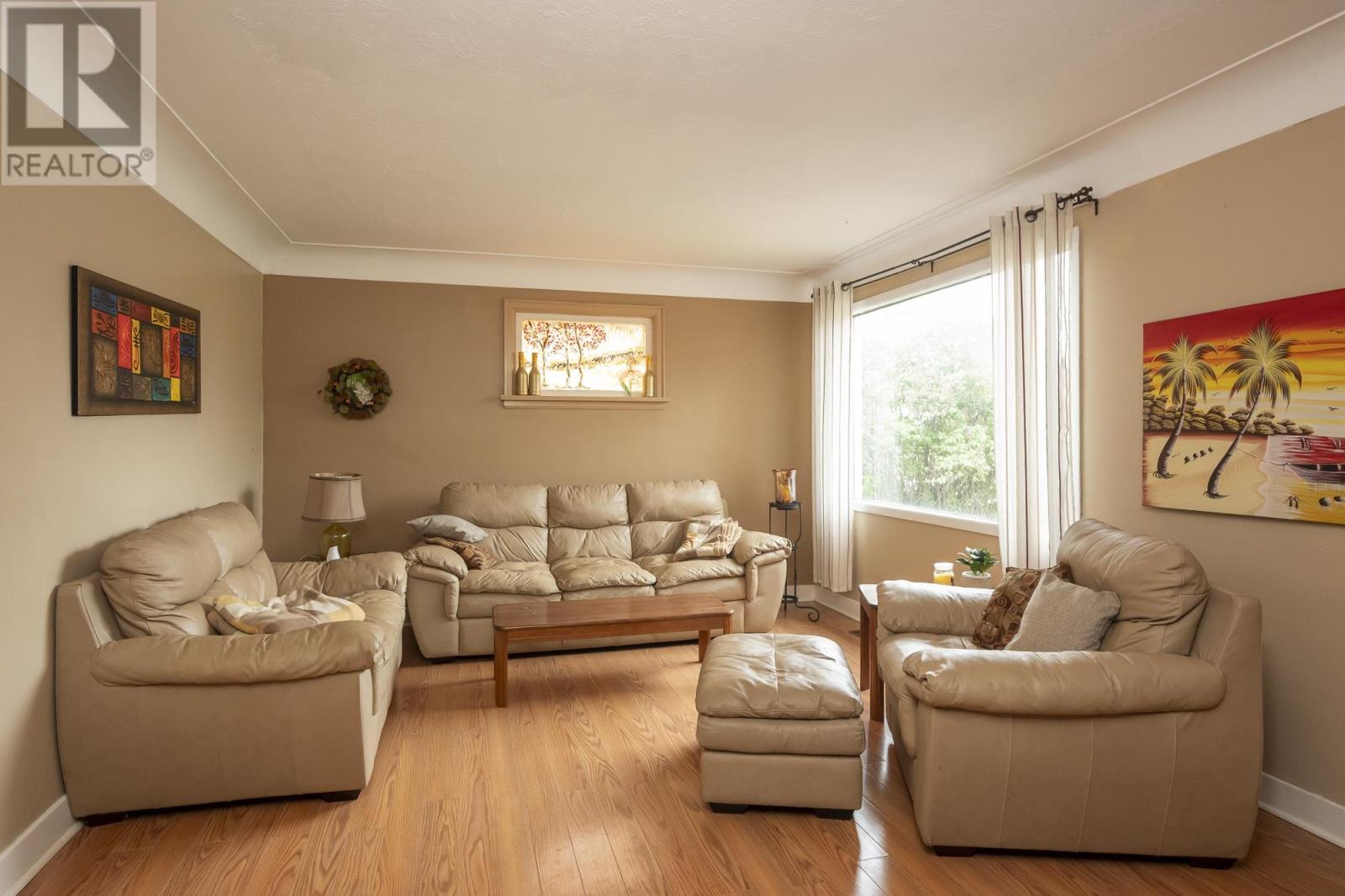 Property at 720 Northern AVE image 3
