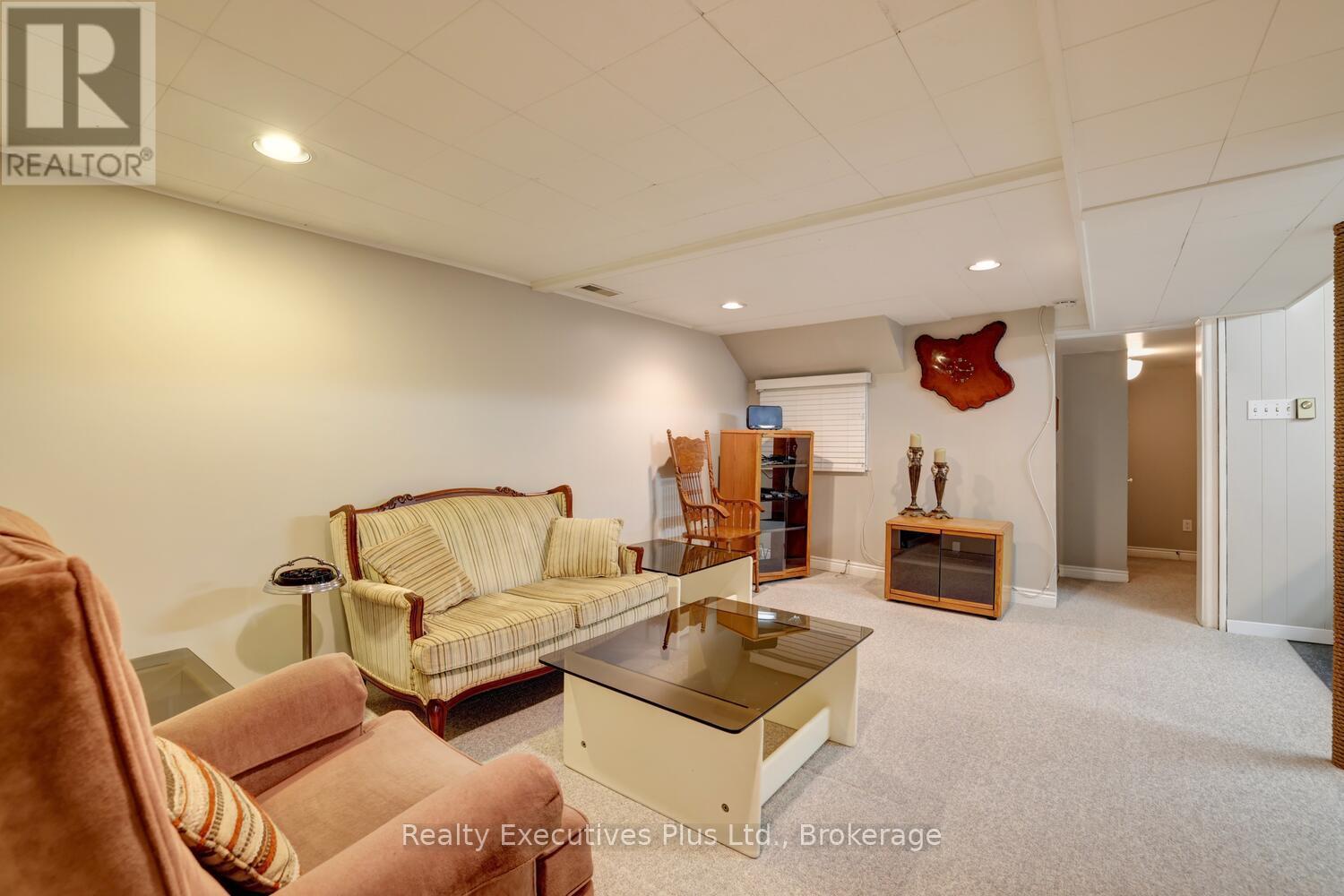 322 Pine Avenue, Oakville, Ontario  L6J 2J9 - Photo 32 - W12231803