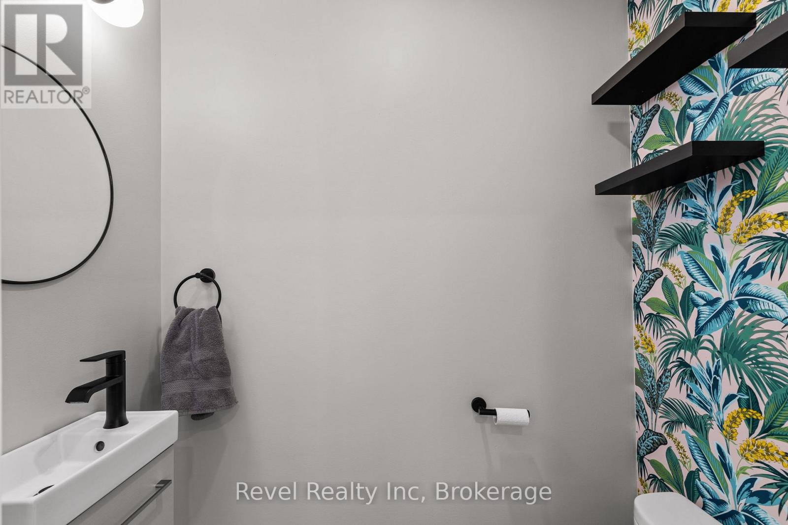 21 John Street, Springwater, Ontario  L0L 1P0 - Photo 20 - S12231893