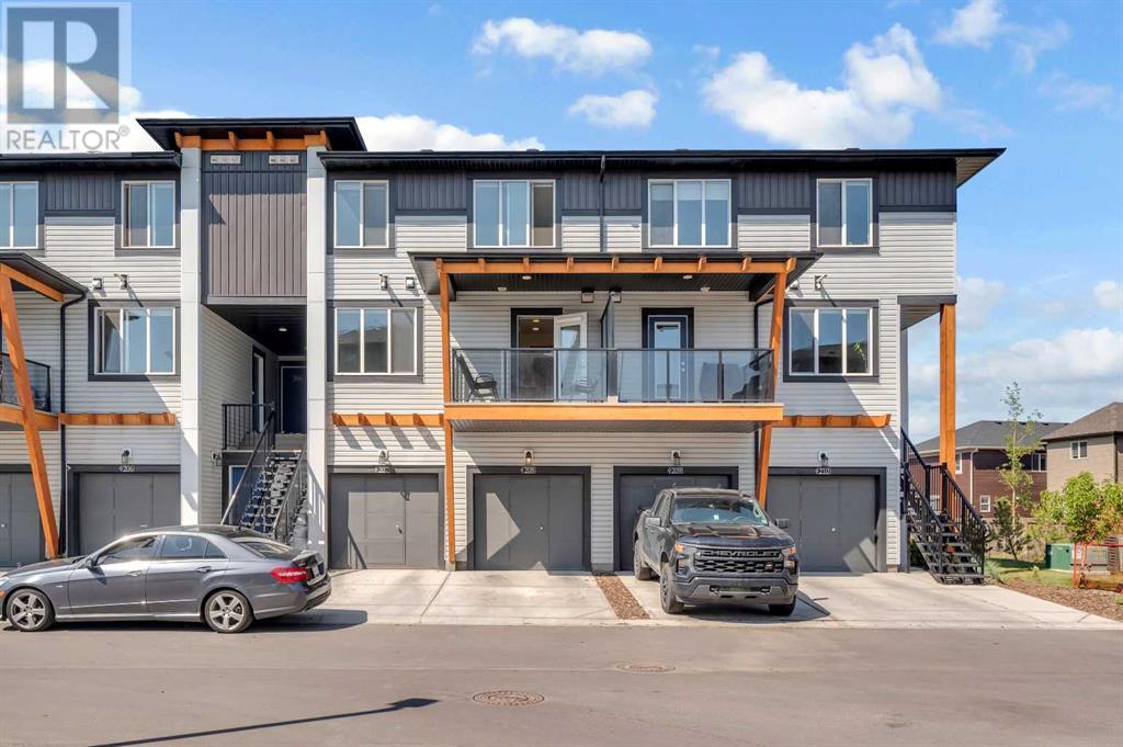Property at 208, 10060 46 Street NE image 2