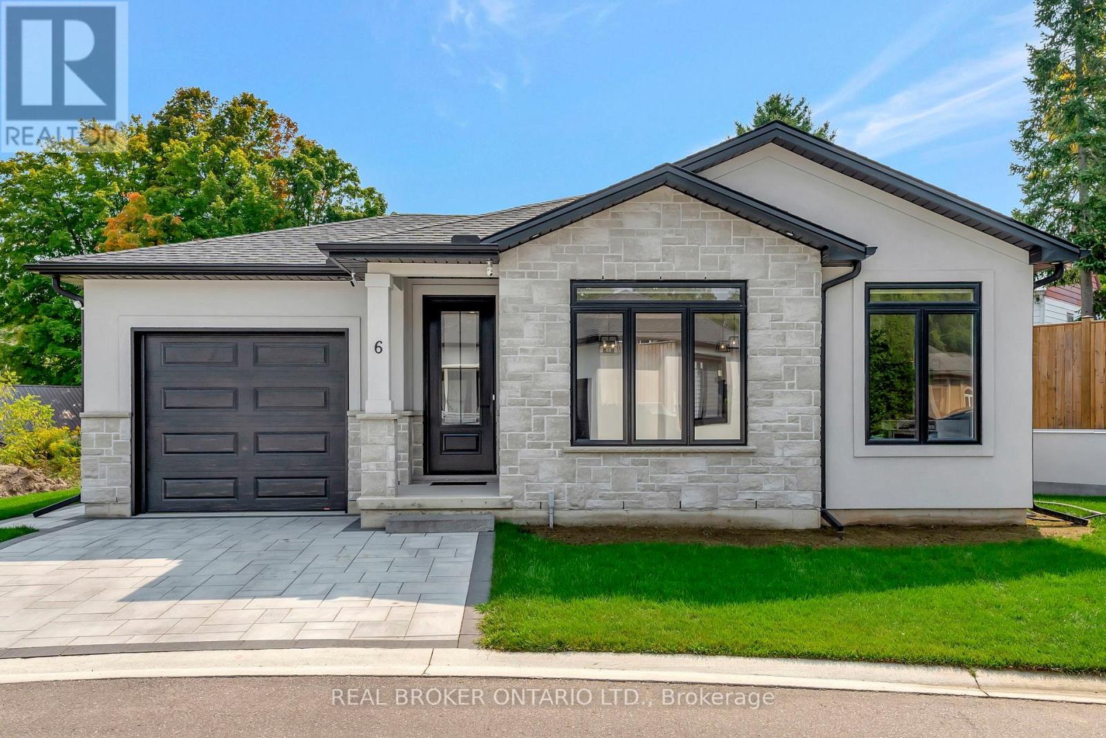 6 - 5 John Pound Road, Tillsonburg, Ontario  N4G 5X3 - Photo 3 - X12154392