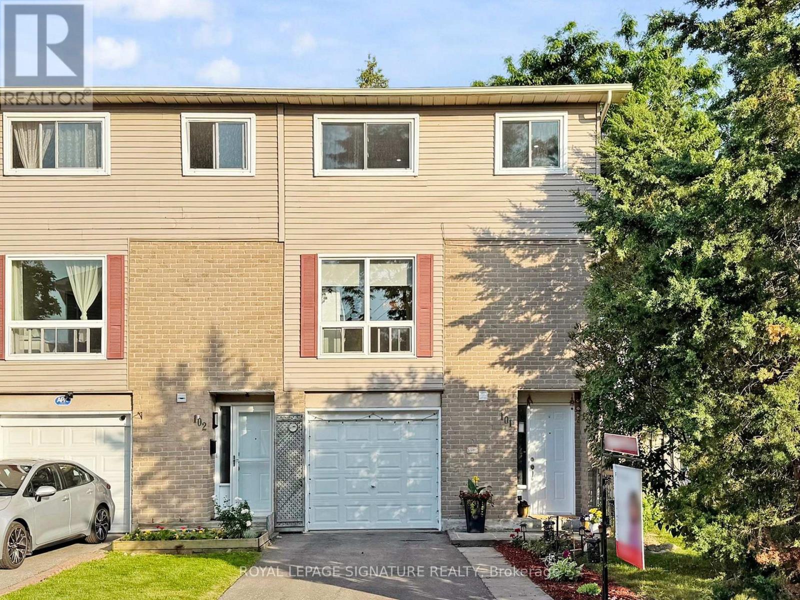 Property at 101 - 1133 RITSON ROAD N image 1
