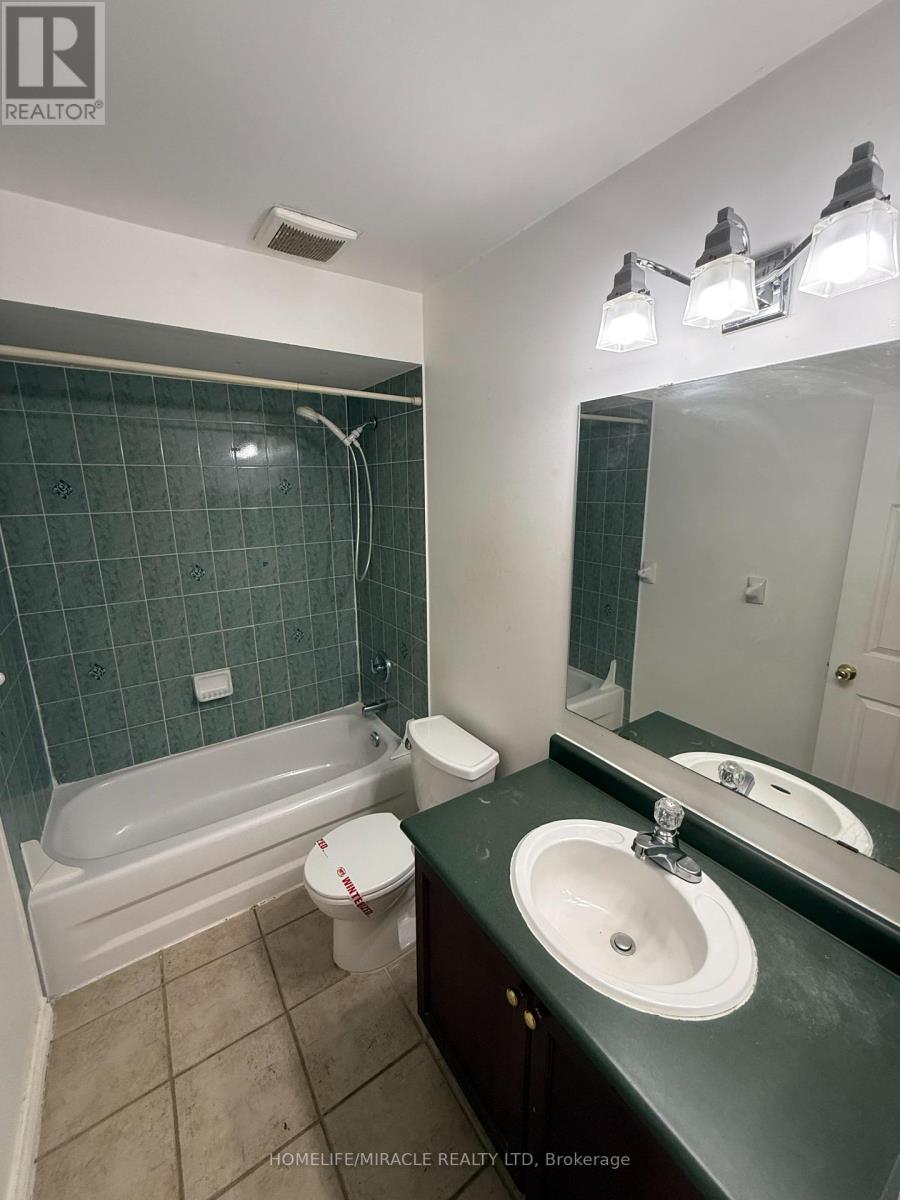 10 Wuthering Heights Road, Toronto (Rouge), Ontario  M1C 5H6 - Photo 13 - E12231642