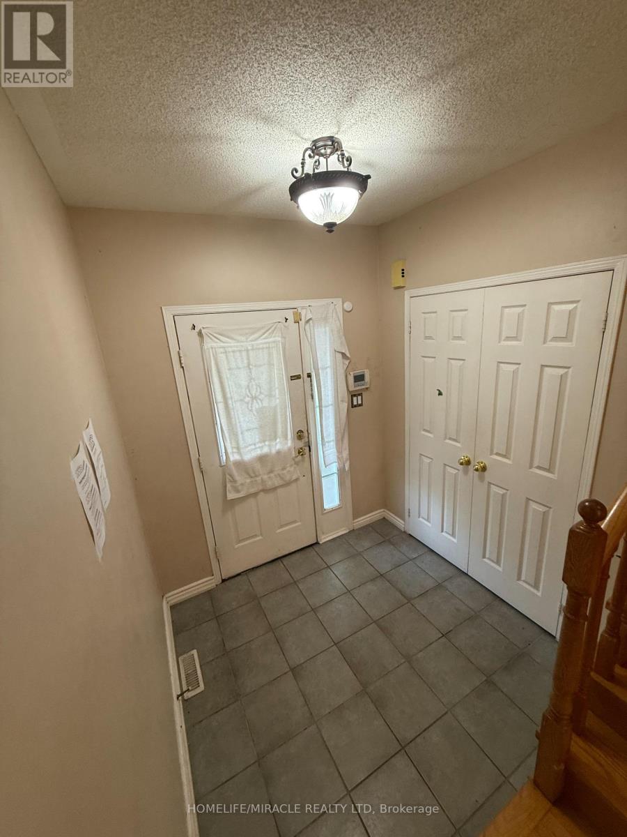 10 Wuthering Heights Road, Toronto (Rouge), Ontario  M1C 5H6 - Photo 4 - E12231642
