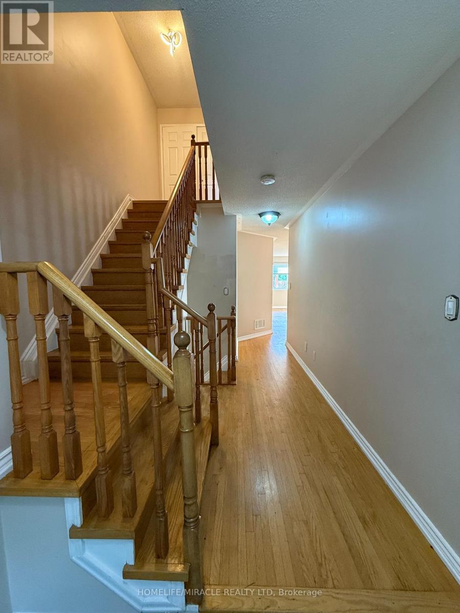 10 Wuthering Heights Road, Toronto (Rouge), Ontario  M1C 5H6 - Photo 5 - E12231642