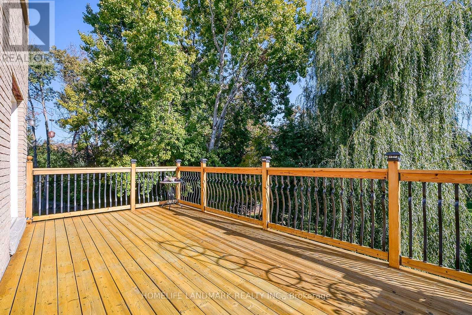 9 Chantilly Crescent, Richmond Hill, Ontario  L4C 0K1 - Photo 16 - N12231652