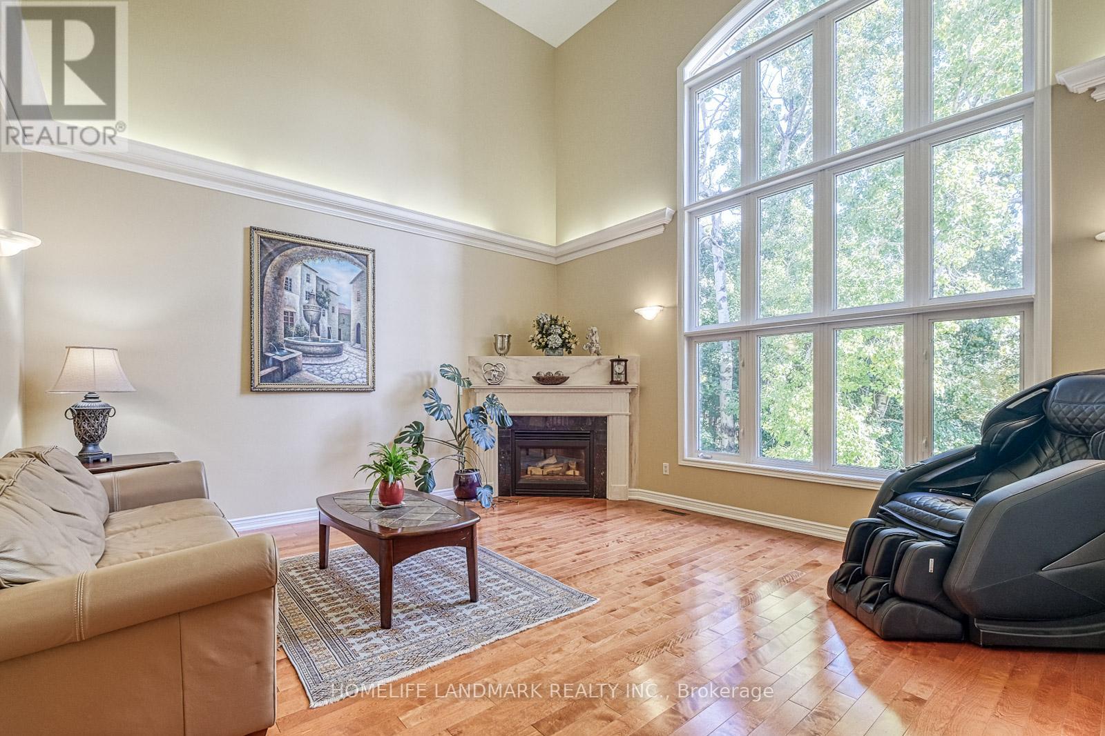 9 Chantilly Crescent, Richmond Hill, Ontario  L4C 0K1 - Photo 18 - N12231652