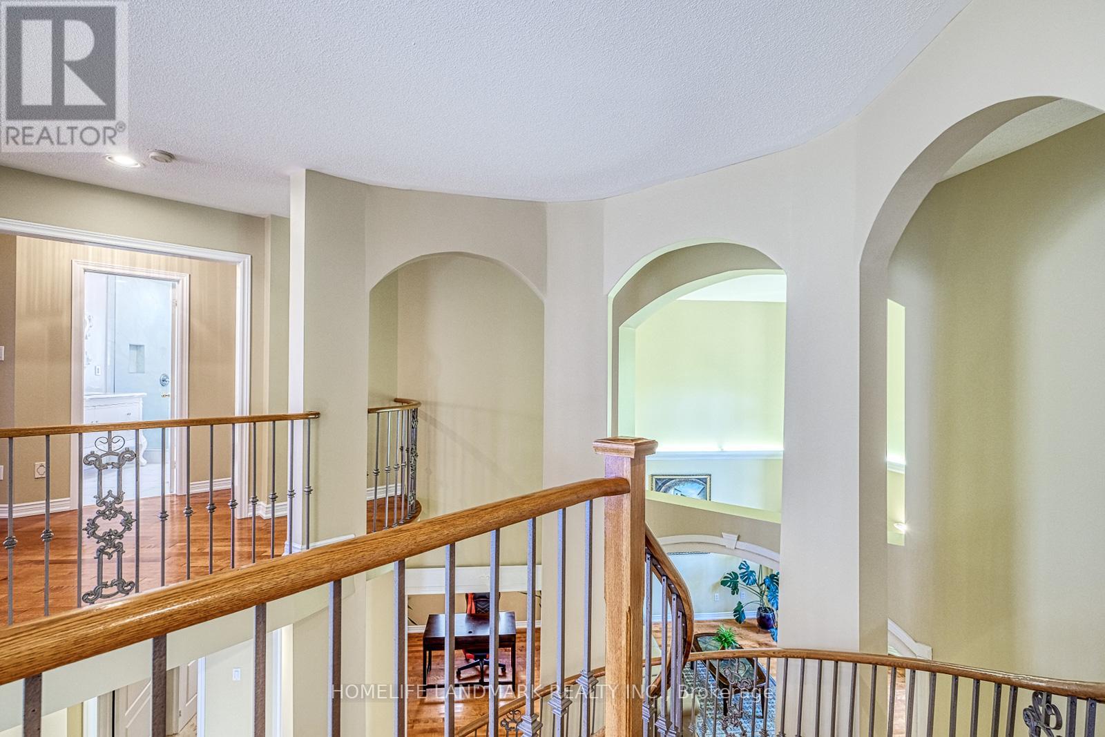 9 Chantilly Crescent, Richmond Hill, Ontario  L4C 0K1 - Photo 21 - N12231652