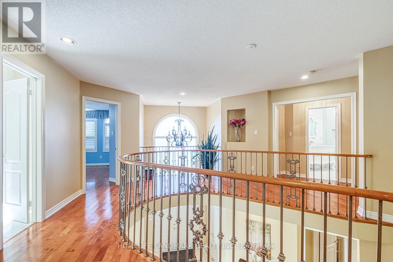 9 Chantilly Crescent, Richmond Hill, Ontario  L4C 0K1 - Photo 23 - N12231652