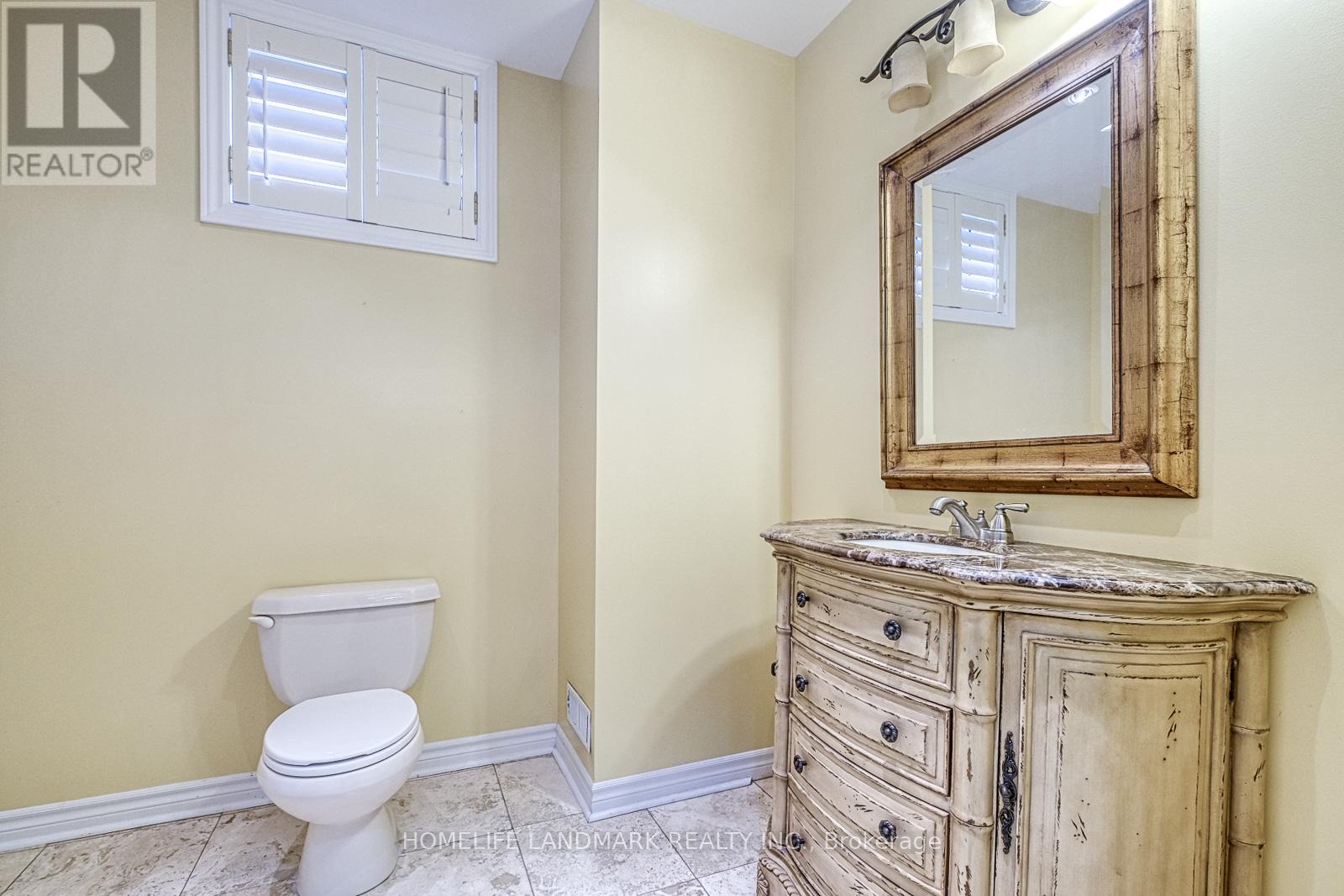 9 Chantilly Crescent, Richmond Hill, Ontario  L4C 0K1 - Photo 30 - N12231652