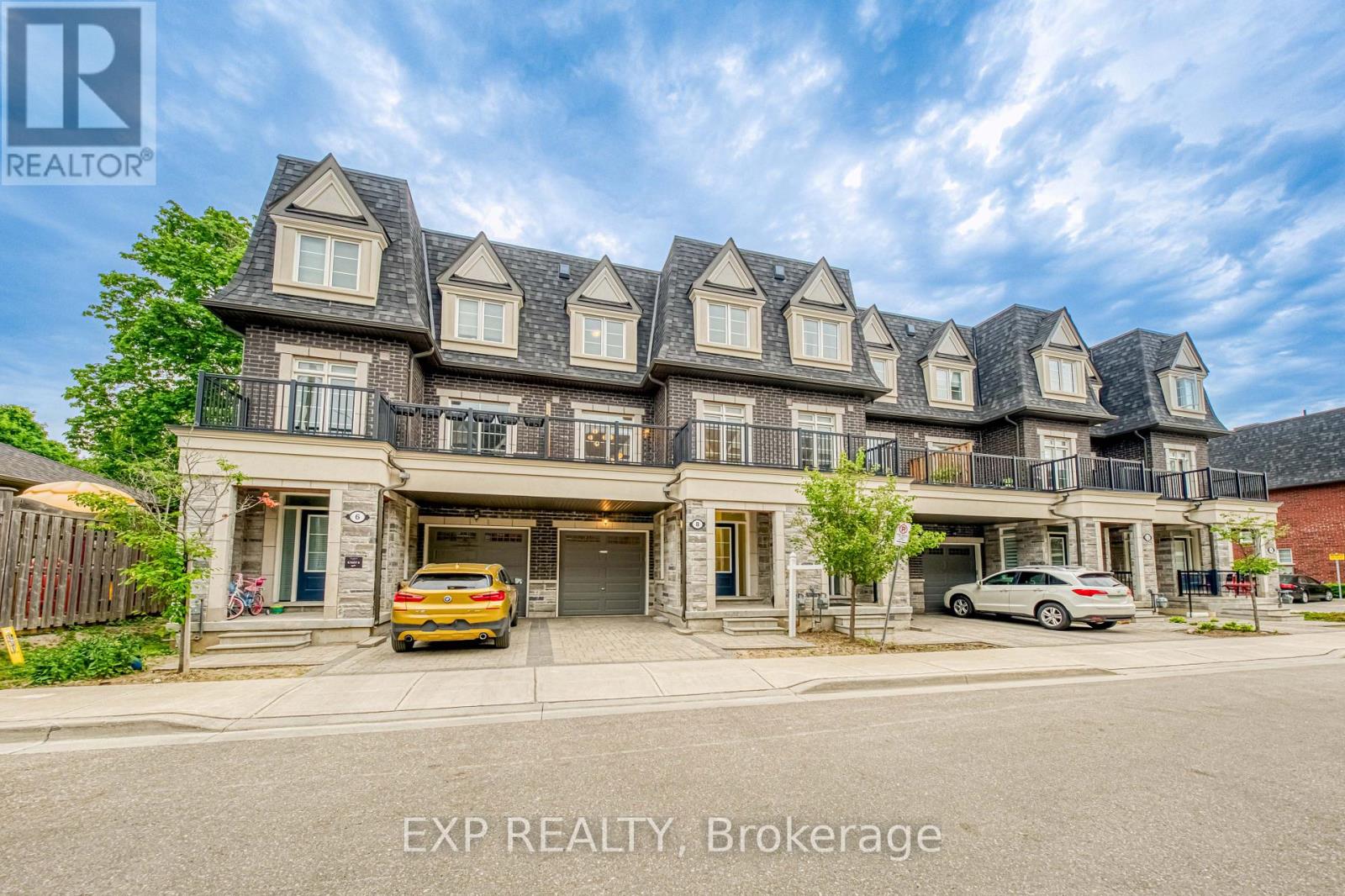 Property at 8 DEEP RIVER LANE image 2