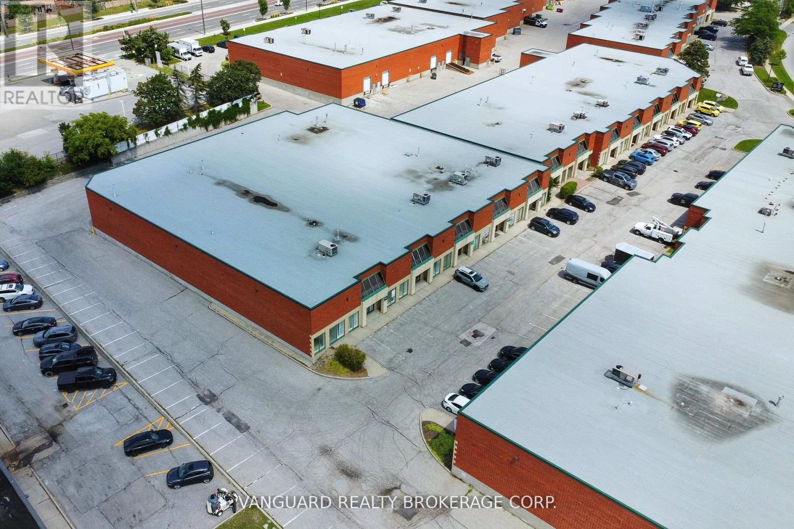 26 - 180 Trowers Road, Vaughan, Ontario  L4L 8A6 - Photo 2 - N12231821