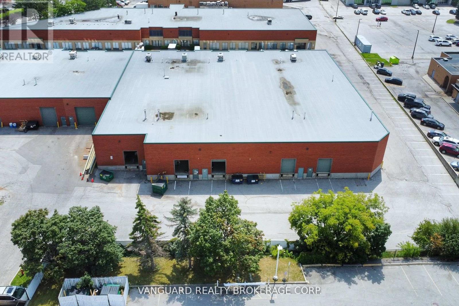 26 - 180 Trowers Road, Vaughan, Ontario  L4L 8A6 - Photo 3 - N12231821