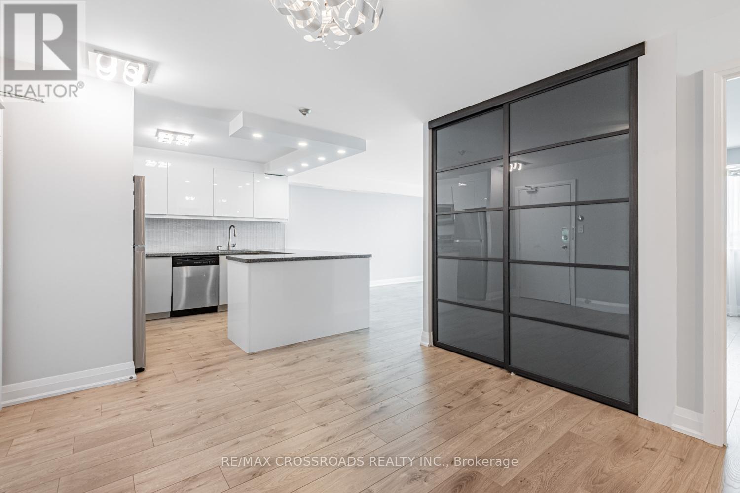 Property at 626 - 326 MAJOR MACKENZIE DRIVE E image 3