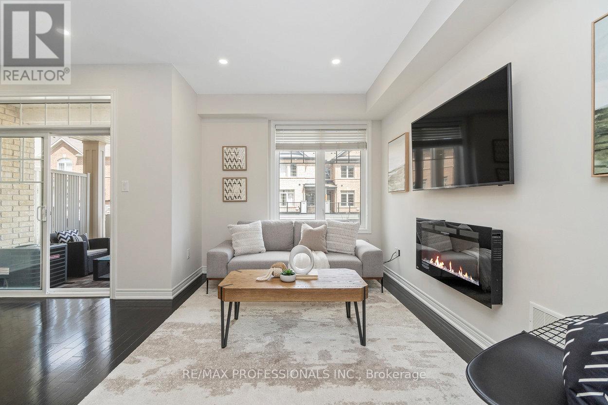 Property at 22 HAYMARKET DRIVE image 4