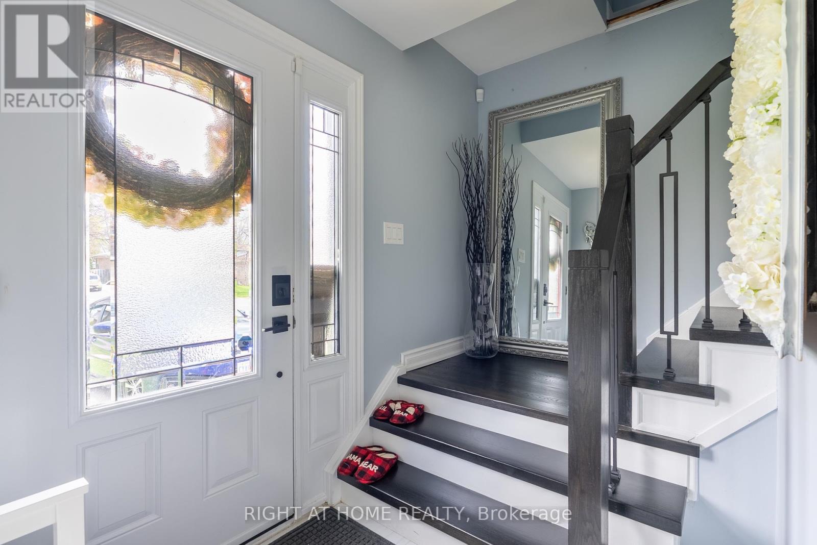 Property at 162 MOUNTAINVIEW ROAD S image 3
