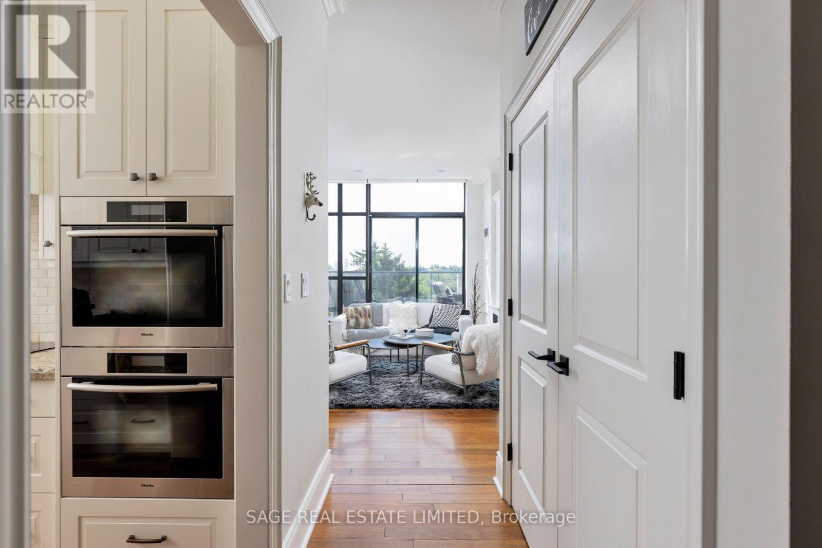 Property at PH613 - 25 EARLINGTON AVENUE image 5