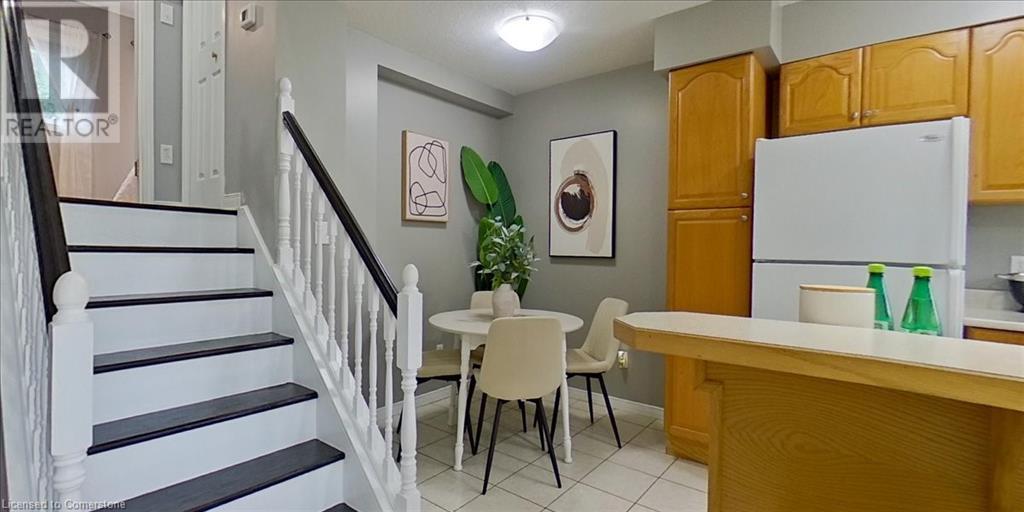 Property at 211 VERONICA Drive Unit# 26 image 4