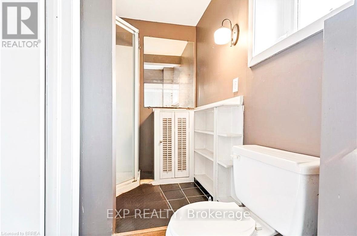 80 Sherwood Drive, Brantford, Ontario  N3T 1N7 - Photo 12 - X12231631