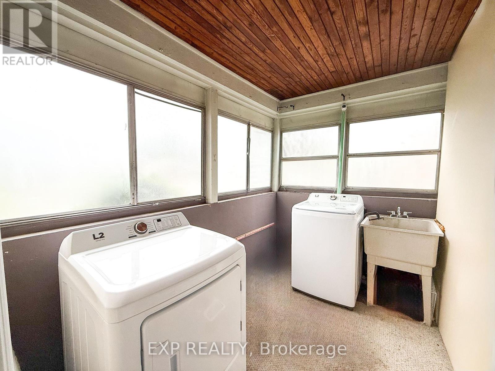 80 Sherwood Drive, Brantford, Ontario  N3T 1N7 - Photo 14 - X12231631