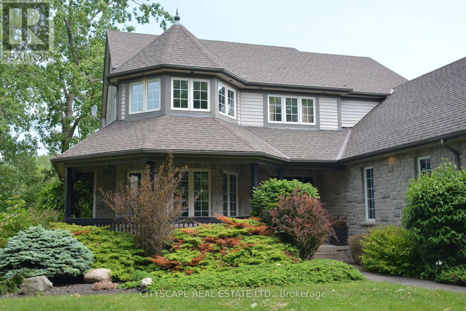 Property at 279 LAKESHORE ROAD W image 3