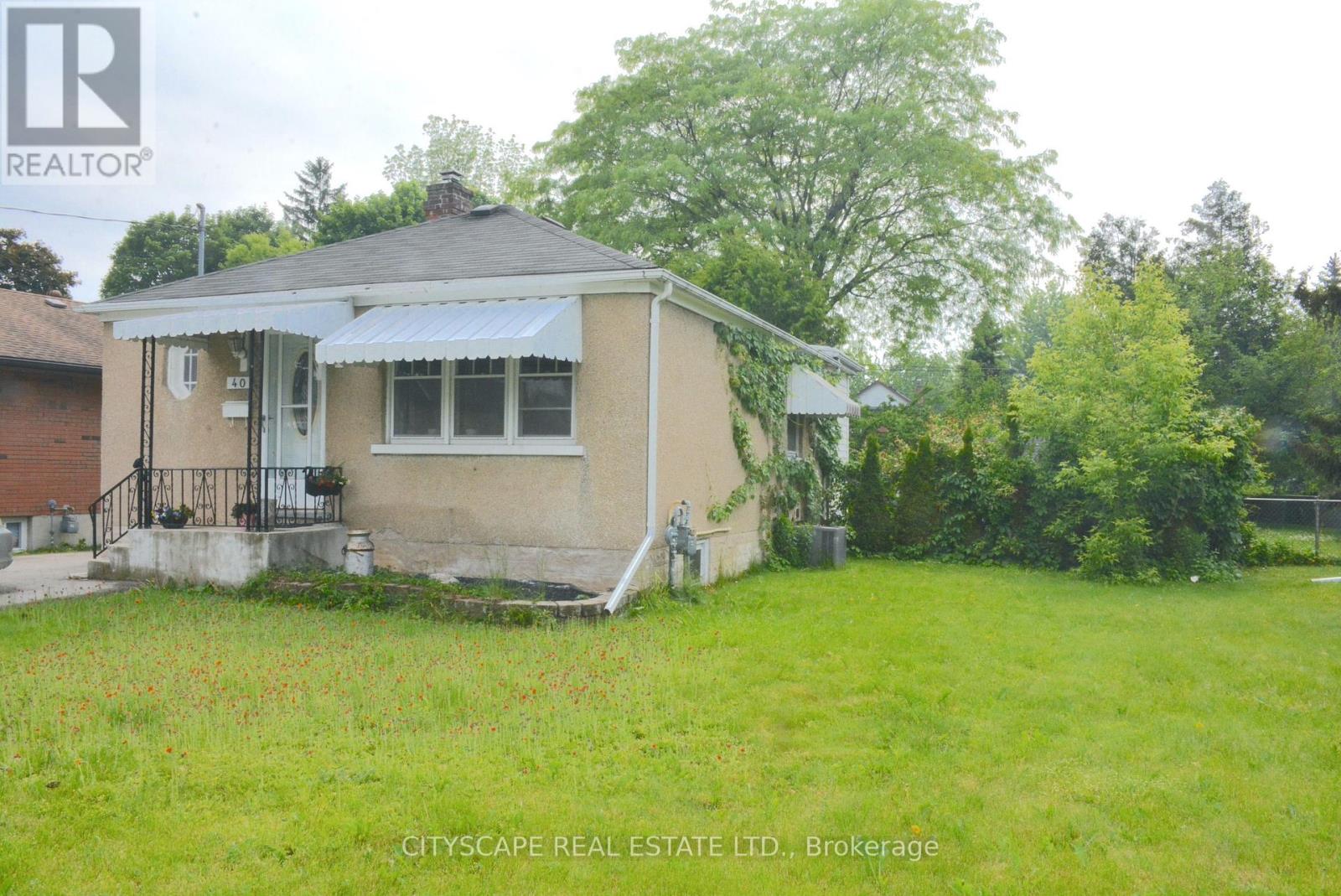 Property at 40 ELGIN STREET N image 2