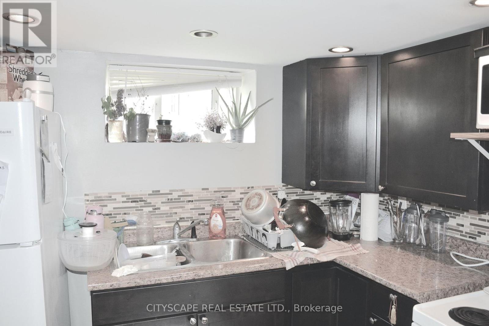 40 Elgin Street N, Cambridge, Ontario  N1R 5G9 - Photo 28 - X12231645