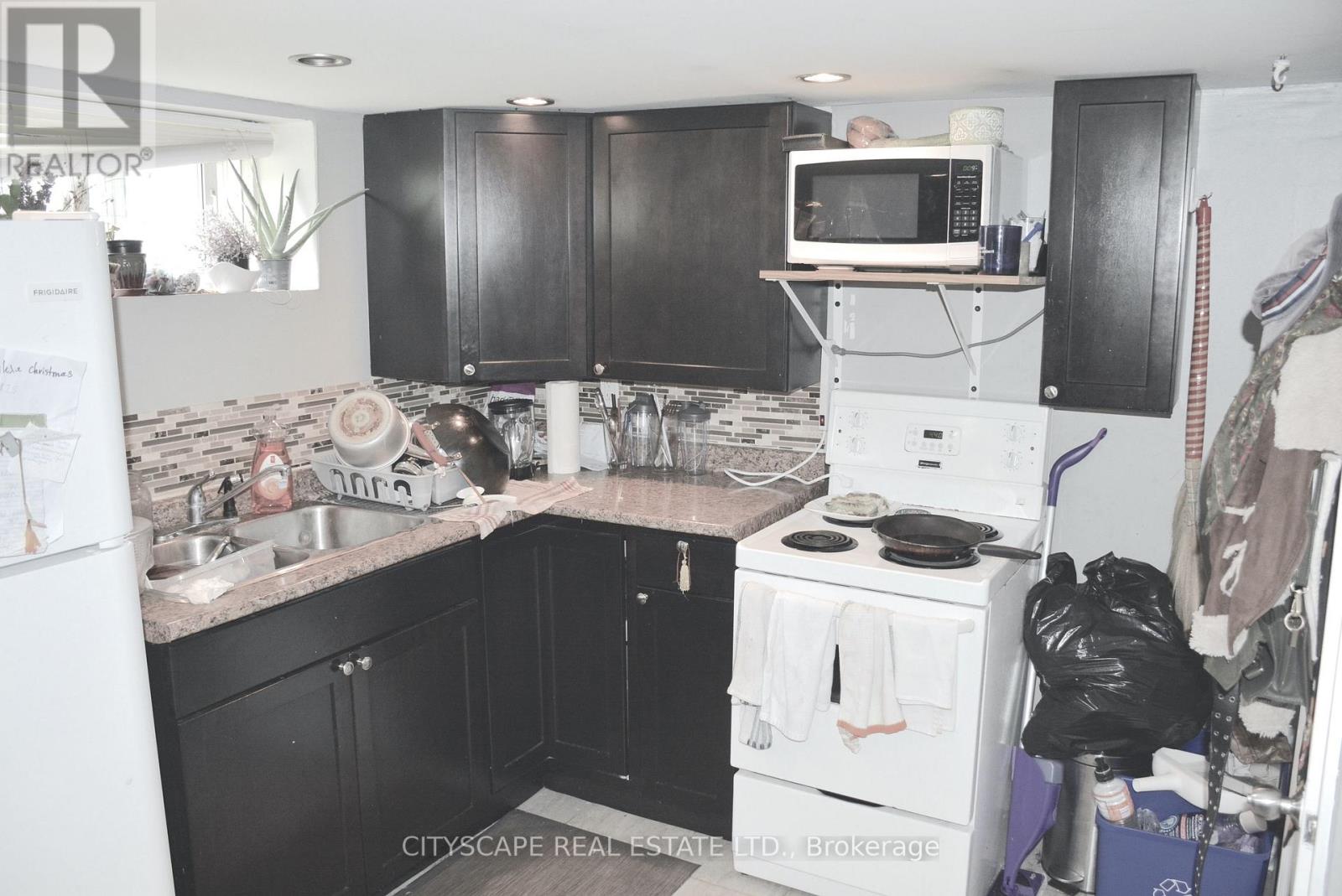 40 Elgin Street N, Cambridge, Ontario  N1R 5G9 - Photo 29 - X12231645