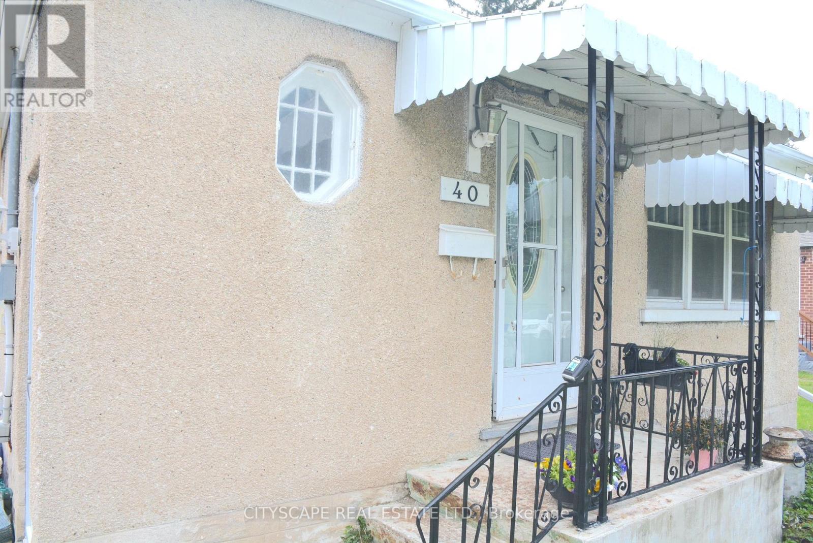 Property at 40 ELGIN STREET N image 3