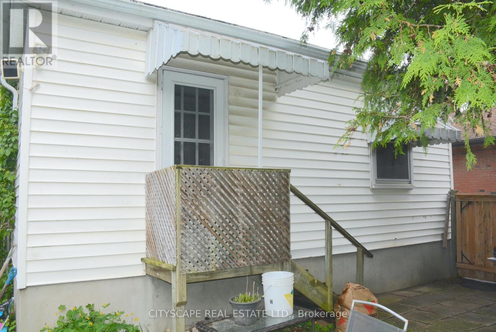40 Elgin Street N, Cambridge, Ontario  N1R 5G9 - Photo 44 - X12231645