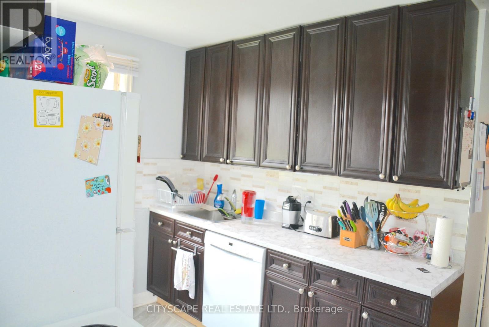 40 Elgin Street N, Cambridge, Ontario  N1R 5G9 - Photo 6 - X12231645