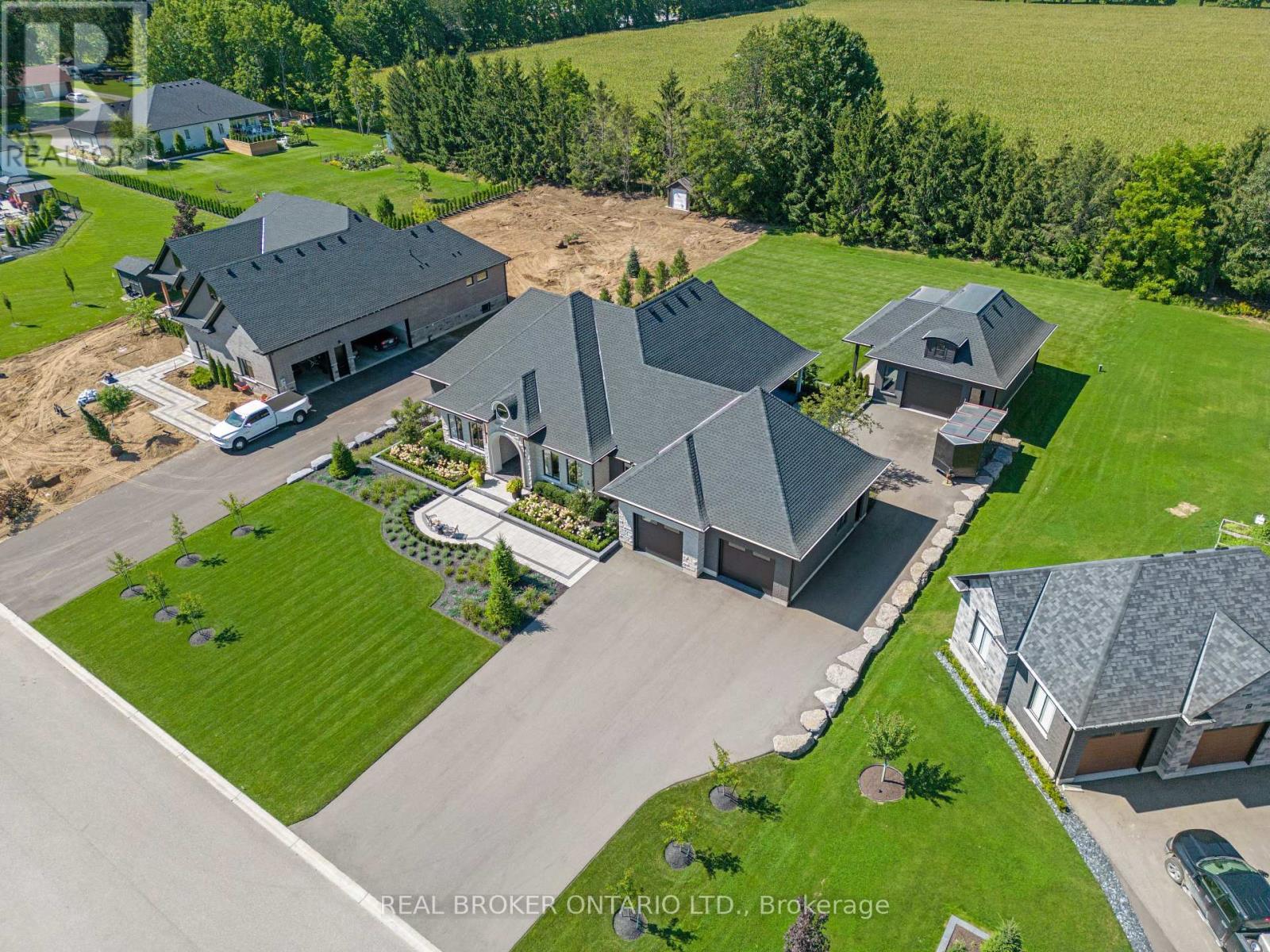 11 August Crescent, Norwich (Otterville), Ontario  N0J 1R0 - Photo 44 - X12231835